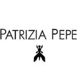 Als Logo der Referenzen bei Patricia Pepe, ist ein einfarbiges Logo zu sehen.